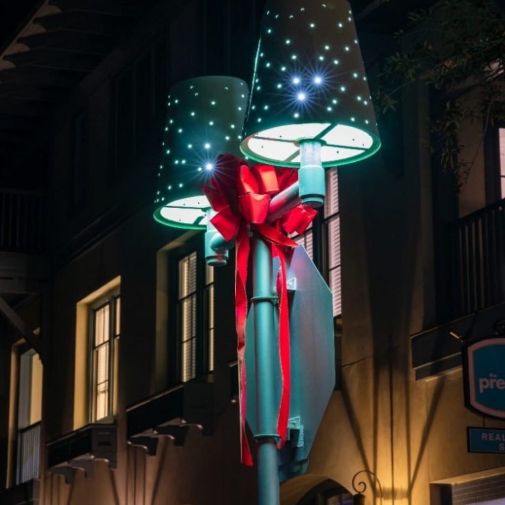 Street lamp decorated