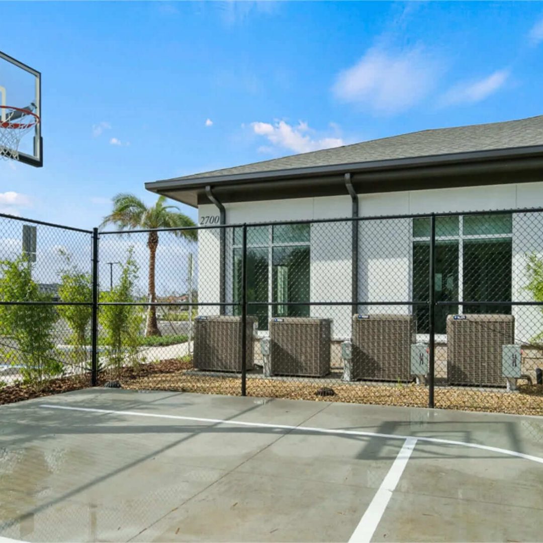 Storey Lake at Kissimmee amenities: basketball court